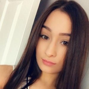 Meet your Posher, Daniela